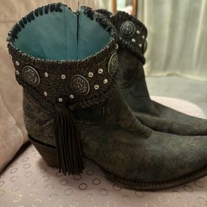 Women’s Cowboy low cut boots